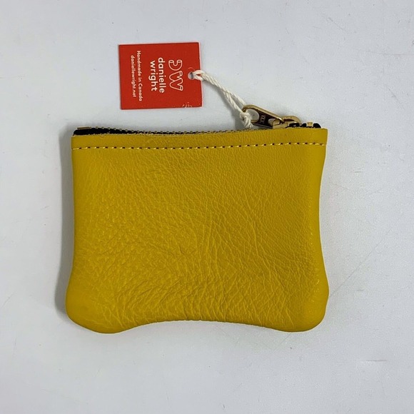 Danielle Wright 100% Leather Eye Roll Smiley Face Coin Purse Card Holder NWT - Picture 2 of 10